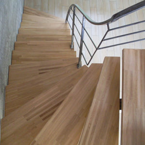 marche bois massif pour escalier